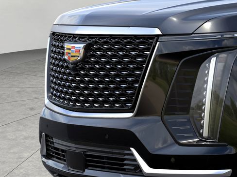New 2026 Cadillac Escalade Luxury image 13