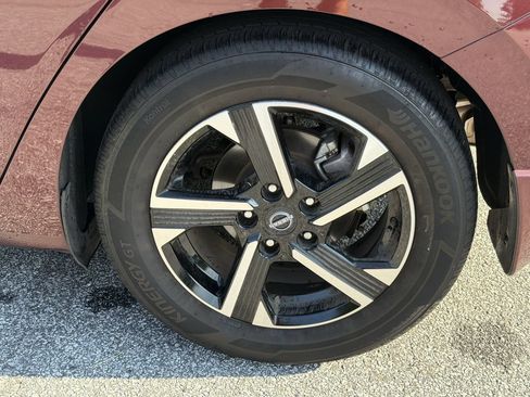 Certified 2025 Nissan Sentra SV w/ All-Weather Package FWD image 32