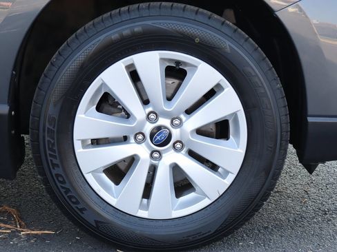 Used 2018 Subaru Outback 2.5i Premium AWD/4WD image 41