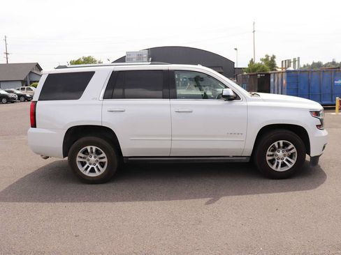 Used 2016 Chevrolet Tahoe LTZ AWD/4WD image 4