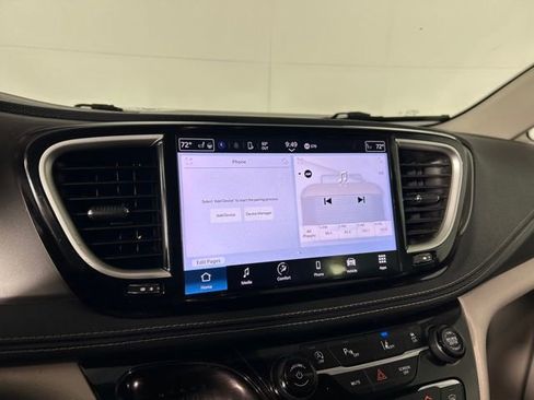 Used 2024 Chrysler Pacifica Touring-L AWD/4WD image 20