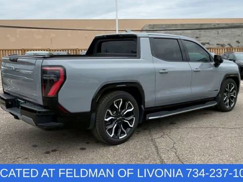 Used 2024 GMC Sierra EV Denali AWD/4WD image 8