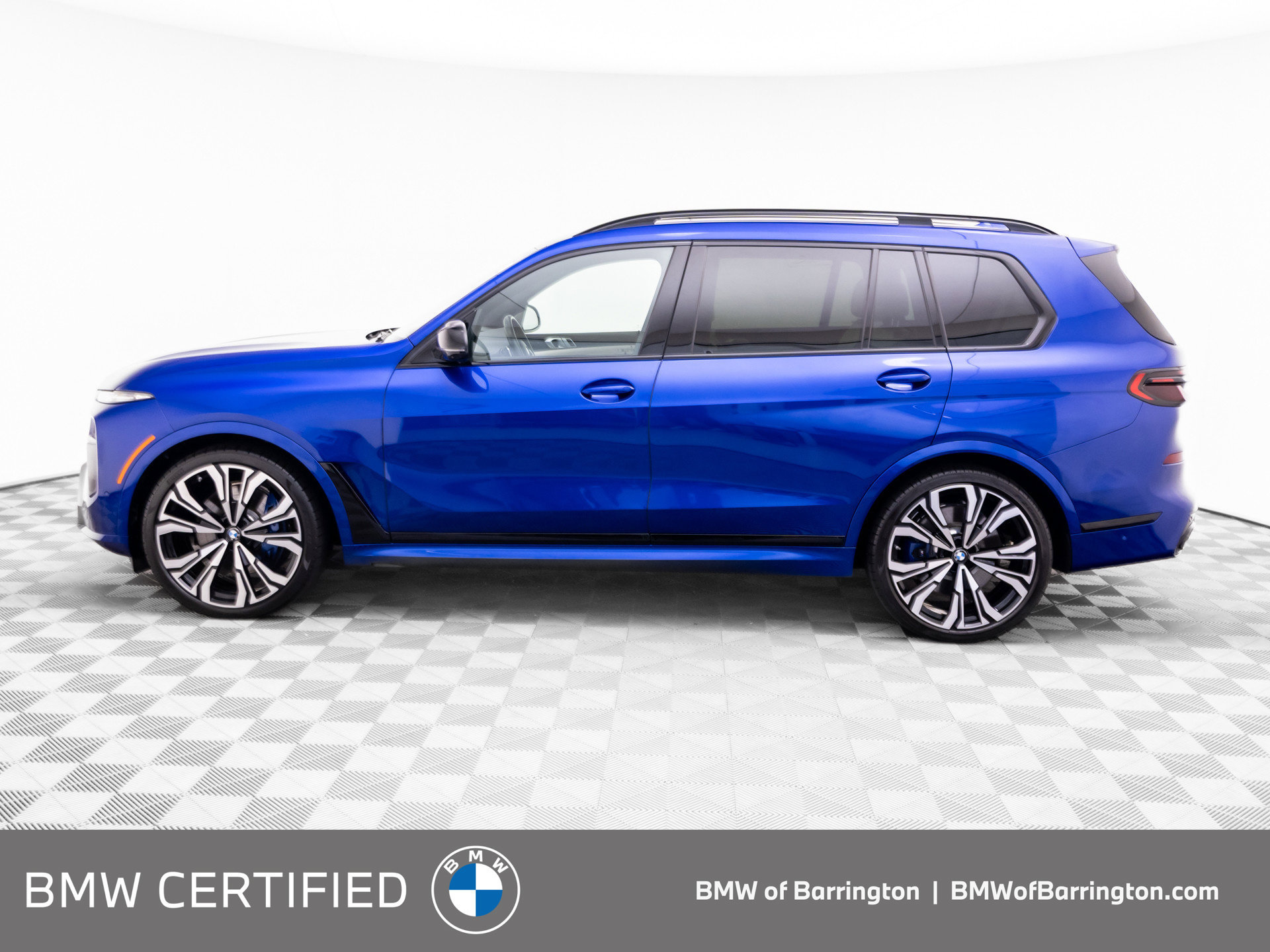 Certified 2025 BMW X7 M60i AWD/4WD image 2