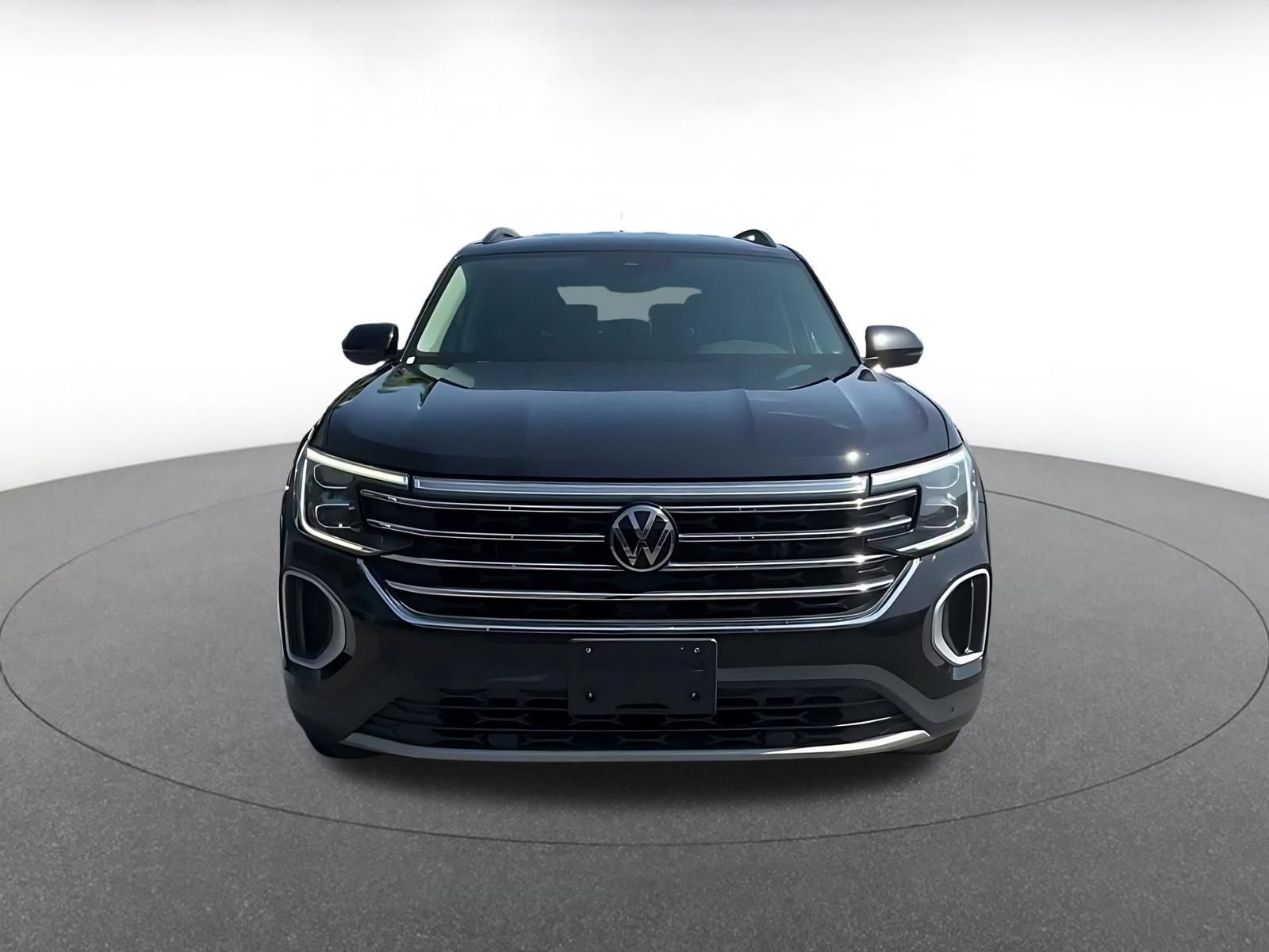 Used 2024 Volkswagen Atlas SE AWD/4WD image 4