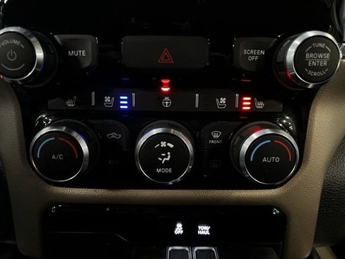 Used 2022 RAM 1500 Laramie image 15