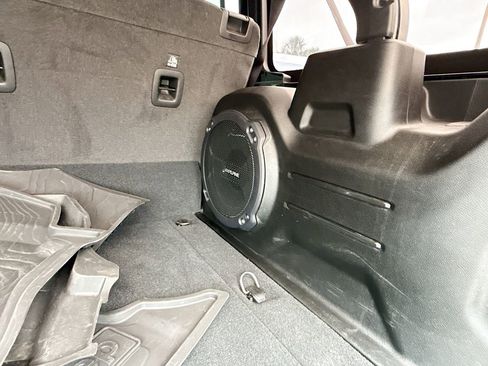 Used 2023 Jeep Wrangler Unlimited image 31