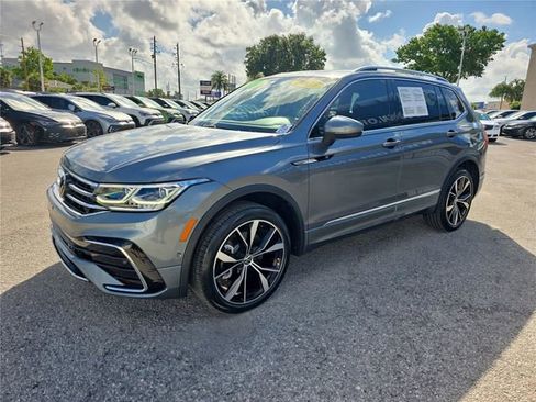 Used 2023 Volkswagen Tiguan SEL R-Line AWD/4WD image 9