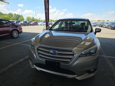 Used 2017 Subaru Legacy 2.5i Premium AWD/4WD image 2
