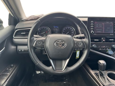 Used 2023 Toyota Camry SE FWD image 13
