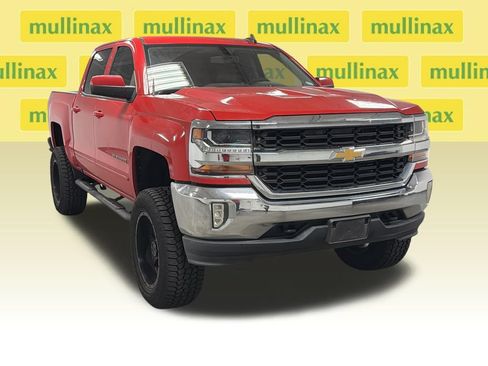 Used 2017 Chevrolet Silverado 1500 LT AWD/4WD image 2