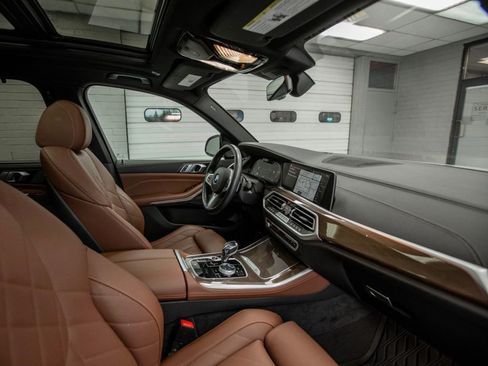 Used 2023 BMW X5 xDrive40i w/ Executive Package image 15