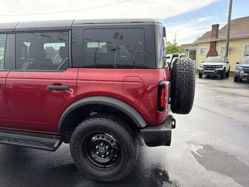 New 2026 Ford Bronco Outer Banks w/ Black Appearance Package AWD/4WD image 7