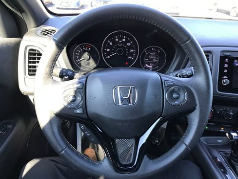 Certified 2022 Honda HR-V Sport image 12