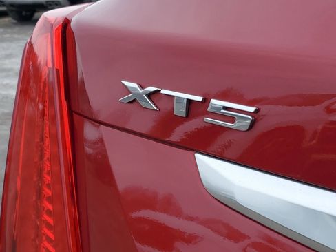 Used 2019 Cadillac XT5 Luxury image 35