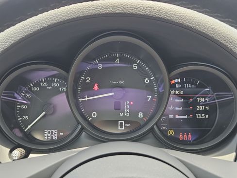 Certified 2026 Porsche Macan AWD/4WD image 16