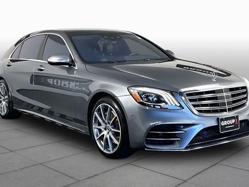 Used 2018 Mercedes-Benz S 560 Sedan image 3
