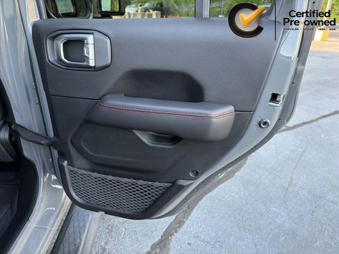 Used 2022 Jeep Wrangler Unlimited Rubicon w/ LED Lighting Group AWD/4WD image 29
