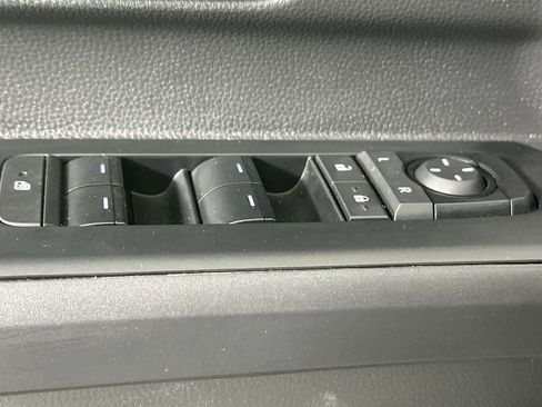 Used 2025 Toyota Tacoma SR5 image 14