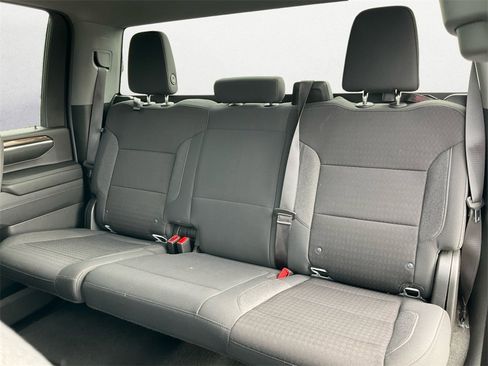 Used 2024 Chevrolet Silverado 2500 LT image 9