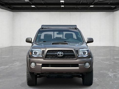 Used 2011 Toyota Tacoma 4x4 Double Cab w/ TRD Sport Pkg w/JBL Audio image 2