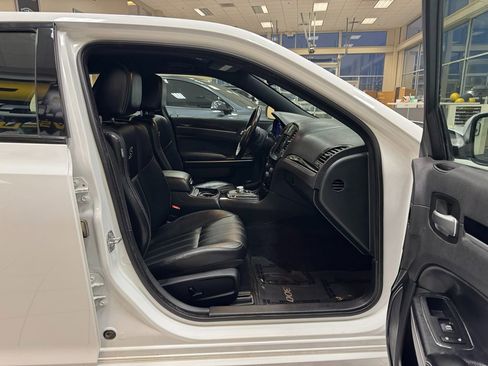 Used 2017 Chrysler 300 S image 18