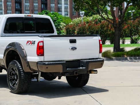 Used 2015 Ford F250 King Ranch w/ FX4 Off-Road Package AWD/4WD image 23