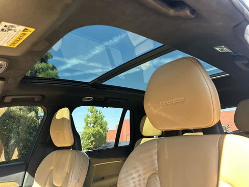 Used 2020 Volvo XC90 T8 Inscription image 31