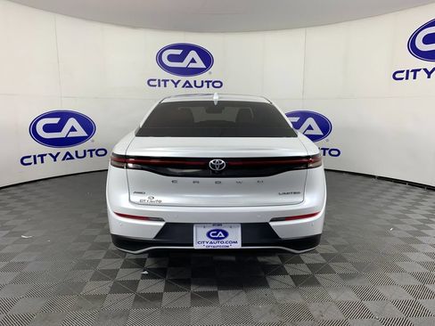 Used 2023 Toyota Crown AWD/4WD image 4