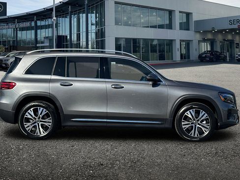 New 2026 Mercedes-Benz GLB 250 image 3