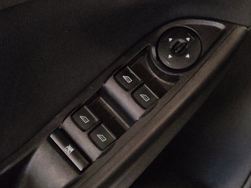 Used 2018 Ford Focus SEL image 27