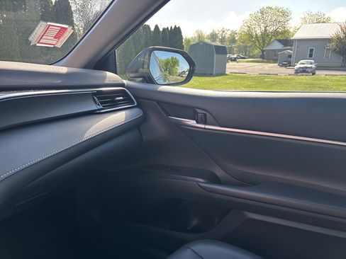 Used 2023 Toyota Camry SE FWD image 23