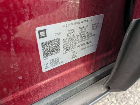 Used 2021 Chevrolet Traverse LT w/ LPO, Floor Liner Package image 29