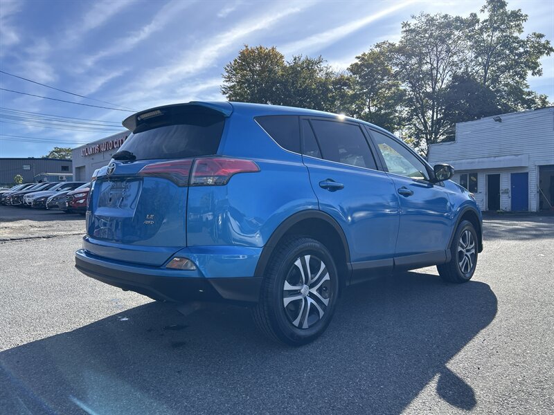 Used 2018 Toyota RAV4 LE w/ All Weather Liner Package AWD/4WD image 4