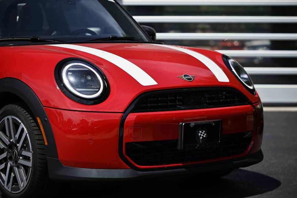 New 2026 MINI Cooper 2-Door Hardtop FWD image 2
