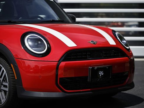 New 2026 MINI Cooper 2-Door Hardtop FWD image 2