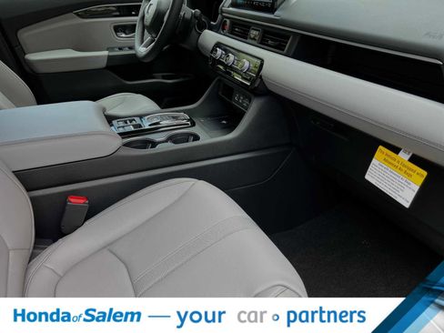 New 2025 Honda Pilot Touring image 16