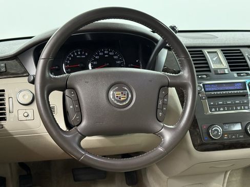 Used 2011 Cadillac DTS image 28