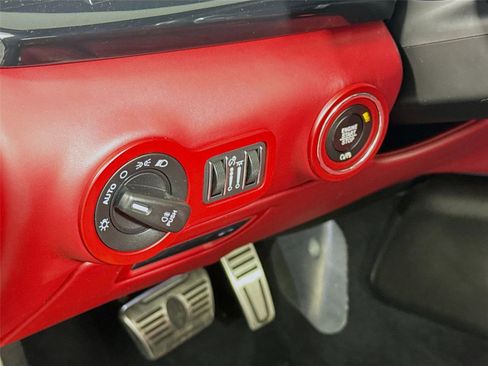 Used 2021 Maserati Quattroporte Trofeo image 6