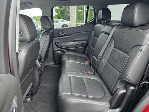 Used 2023 GMC Acadia SLT image 11