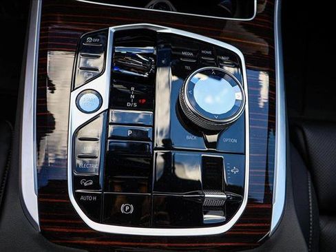 Used 2026 BMW X5 xDrive50e w/ Executive Package image 19