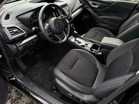 Used 2024 Subaru Forester Premium image 18