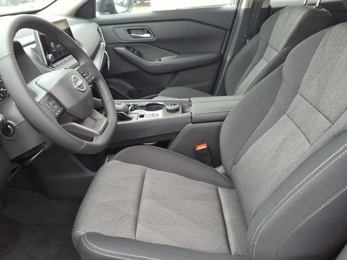 New 2026 Nissan Rogue SV AWD/4WD image 16