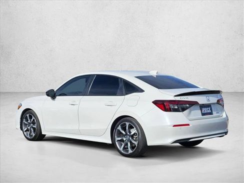 Used 2025 Honda Civic Sport Touring image 8