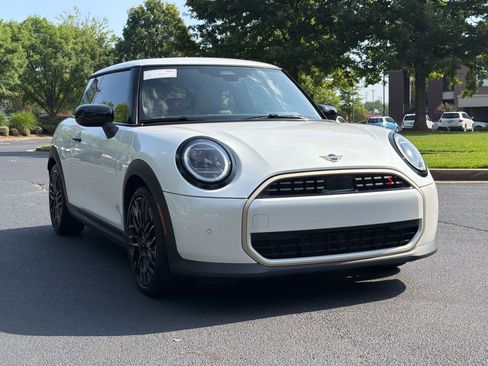 Used 2025 MINI Cooper S FWD image 7