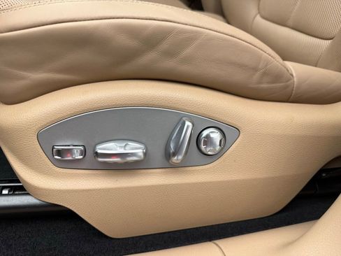 Used 2025 Porsche Macan image 22