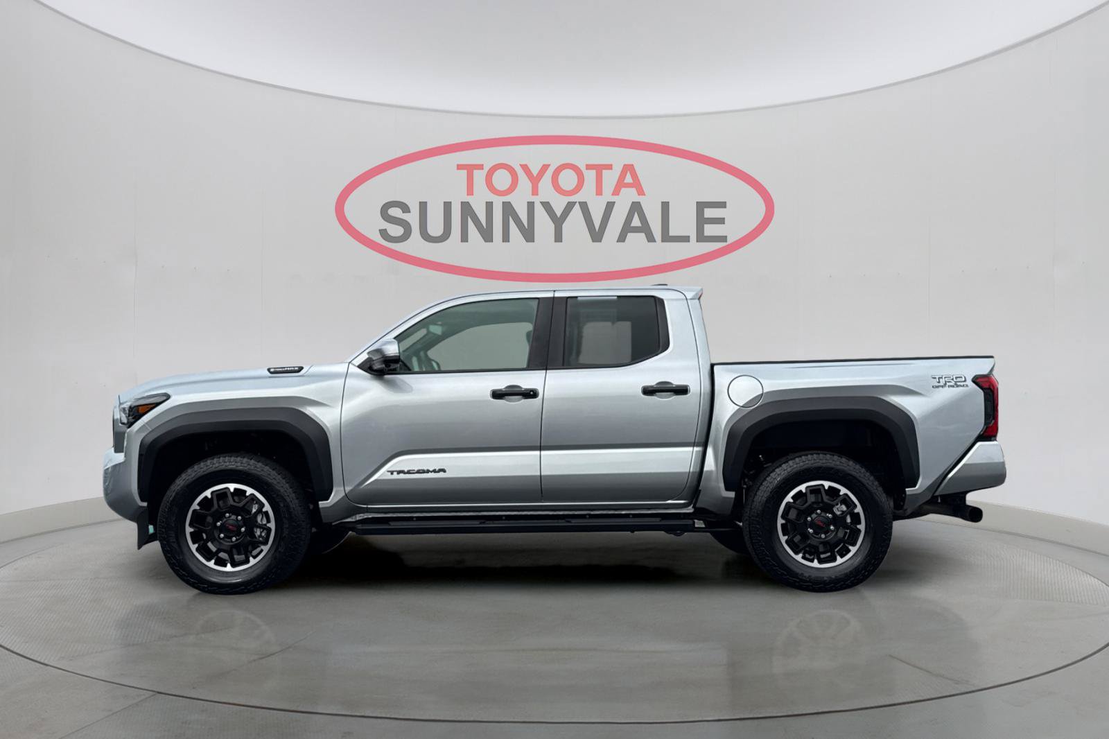 Certified 2025 Toyota Tacoma TRD Off-Road AWD/4WD image 7