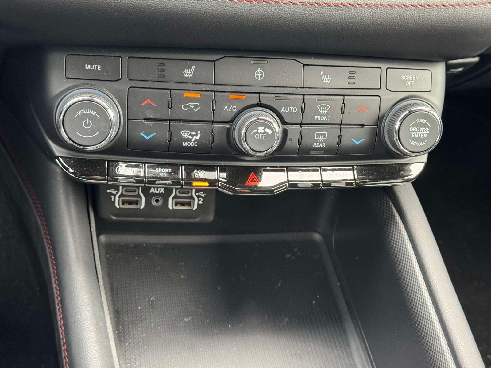 Used 2025 Dodge Durango GT w/ Blacktop Package AWD/4WD image 26
