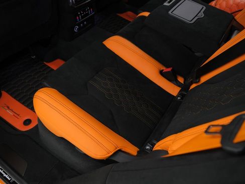 Used 2023 Lamborghini Urus Performante AWD/4WD image 32