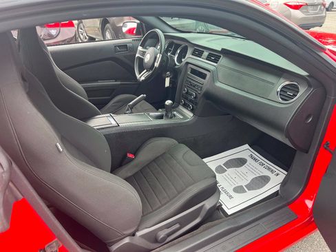 Used 2014 Ford Mustang Coupe RWD image 10