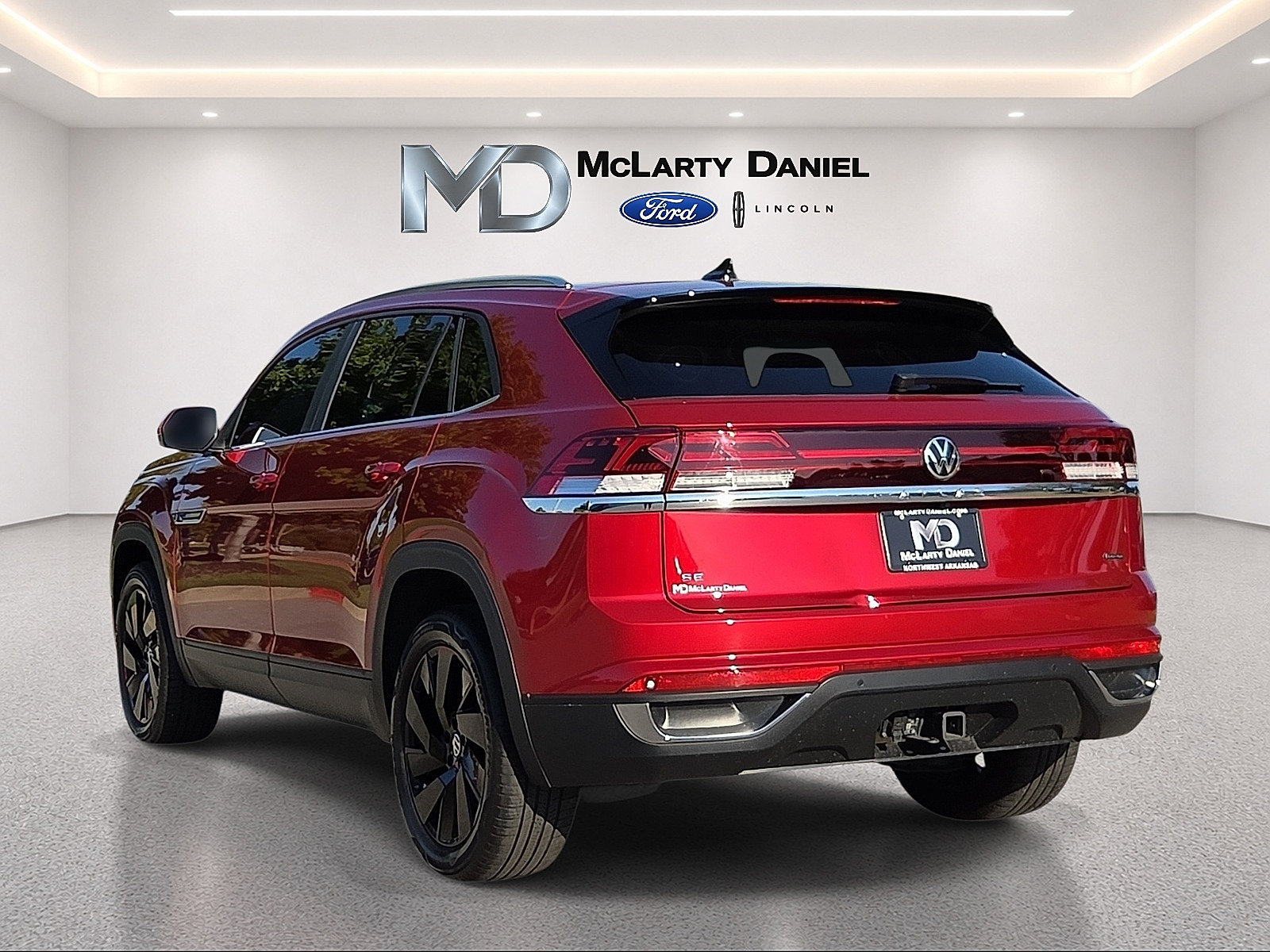 Used 2024 Volkswagen Atlas Cross Sport SE AWD/4WD image 4